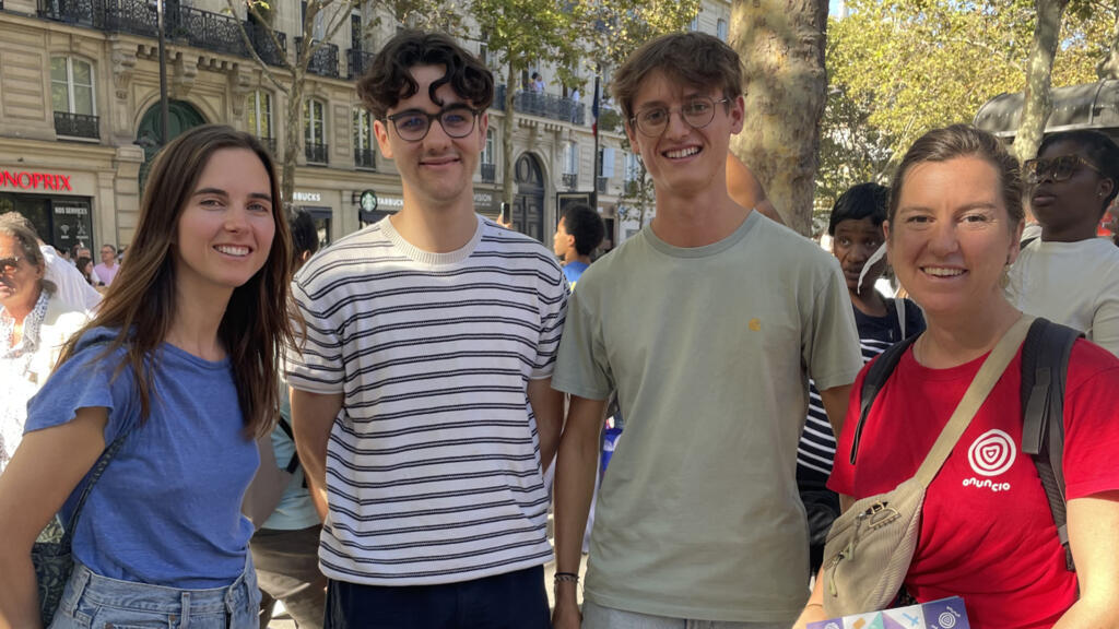 ‘I hope France wakes up’: Young Catholics flood the streets for Pope Leo's Paris visit