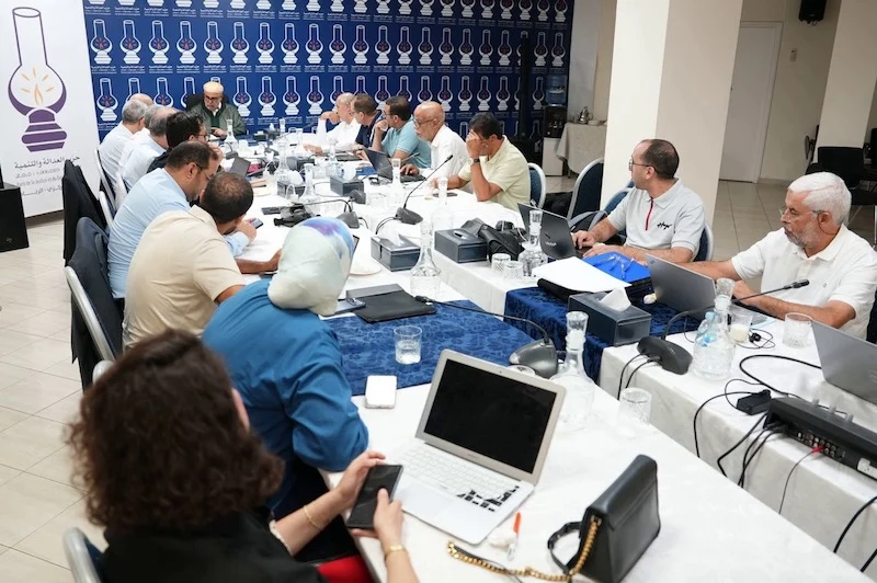 العدالة والتنمية يختار "المعارضة القوية"