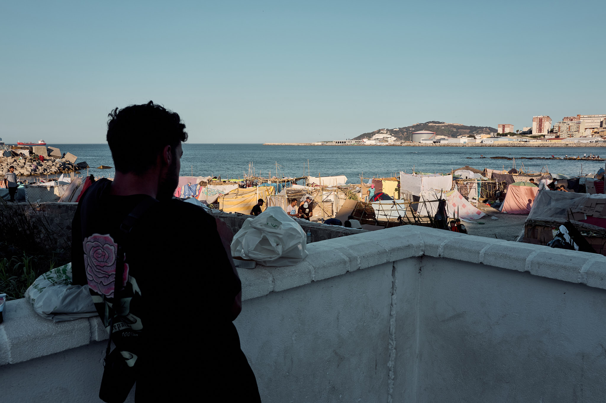 Sebta : des vidéos confirment les violences de militaires espagnols contre des migrants marocains